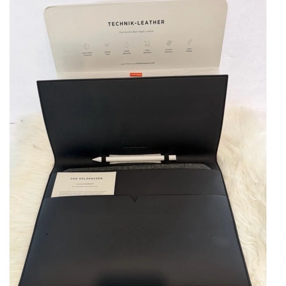 Von Holzhausen The iPad Portfolio Leather Reinvented Case 12.9 Inches Black